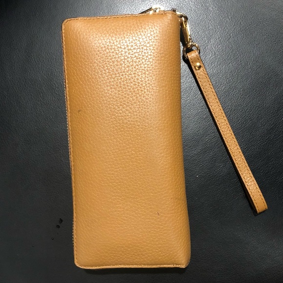 Tan Michael Kors Tote Purse - Picture 8 of 8